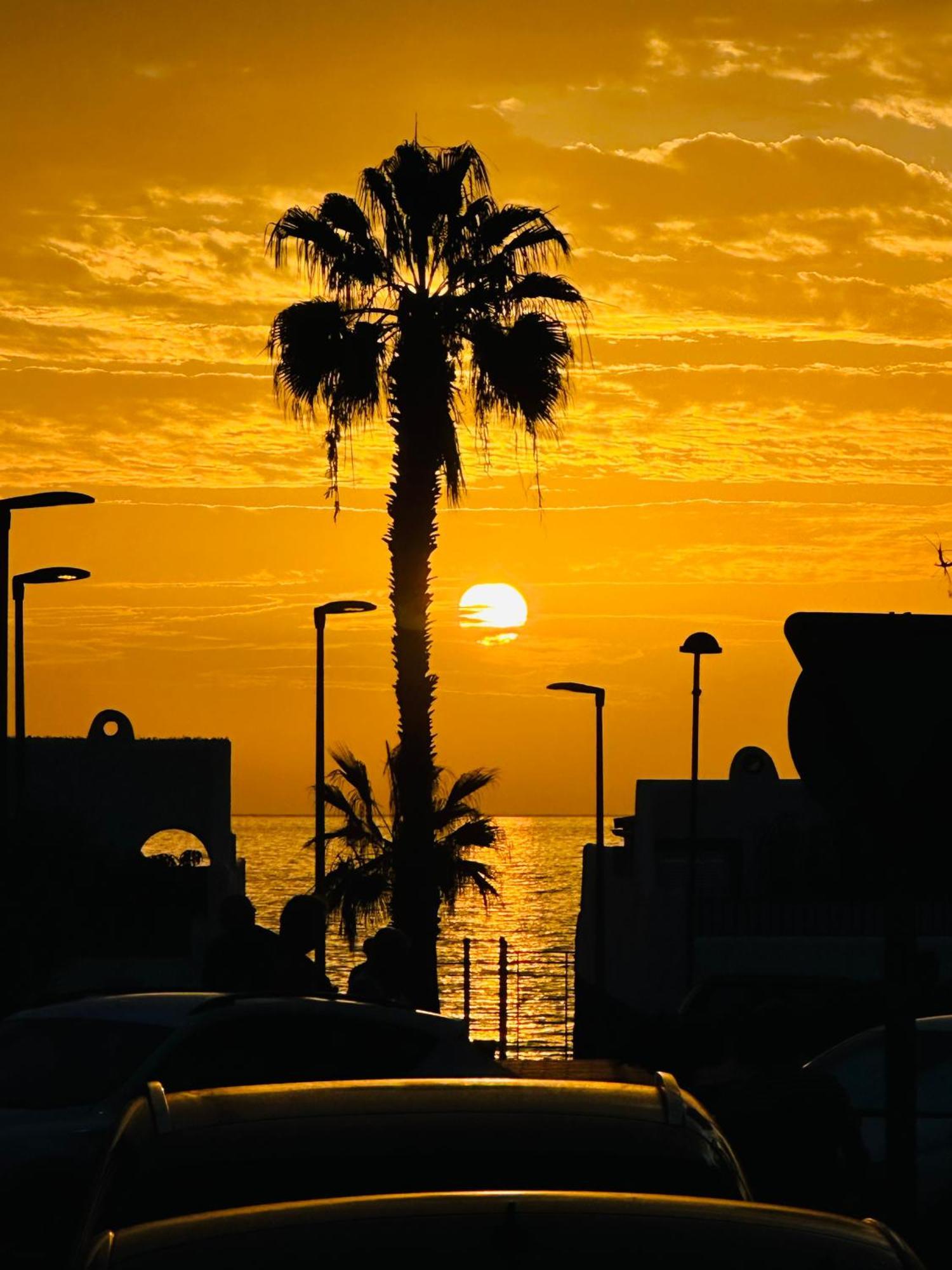 Apartamento Brisas Del Sur - Oasis Tenerife Sur Playa de San Juan  Luaran gambar